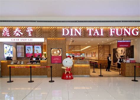 din tai fung moa|Din Tai Fung Opens Largest Philippine Branch at MOA .